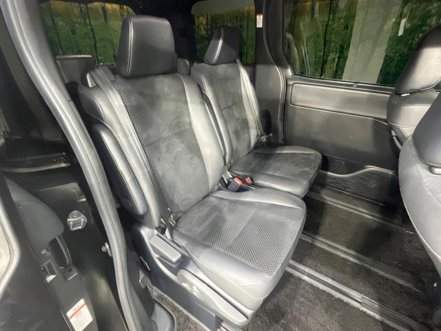 ヴォクシー ＺＳ　煌ＩＩＩ　純正９型ナビ　両側電動ドア　バックカメラ　衝突被害軽減システム　禁煙車　ドラレコ　スマートキー　ＬＥＤヘッド　ビルトインＥＴＣ　クルコン　純正１６インチアルミ　オートライト　デュアルエアコン（9枚目）