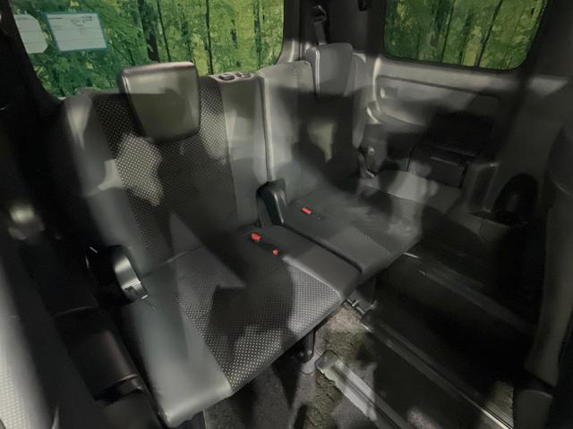 ヴォクシー ＺＳ　煌ＩＩＩ　純正９型ナビ　両側電動ドア　バックカメラ　衝突被害軽減システム　禁煙車　ドラレコ　スマートキー　ＬＥＤヘッド　ビルトインＥＴＣ　クルコン　純正１６インチアルミ　オートライト　デュアルエアコン（10枚目）