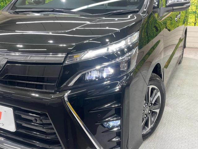 ヴォクシー ＺＳ　煌ＩＩＩ　純正９型ナビ　両側電動ドア　バックカメラ　衝突被害軽減システム　禁煙車　ドラレコ　スマートキー　ＬＥＤヘッド　ビルトインＥＴＣ　クルコン　純正１６インチアルミ　オートライト　デュアルエアコン（13枚目）