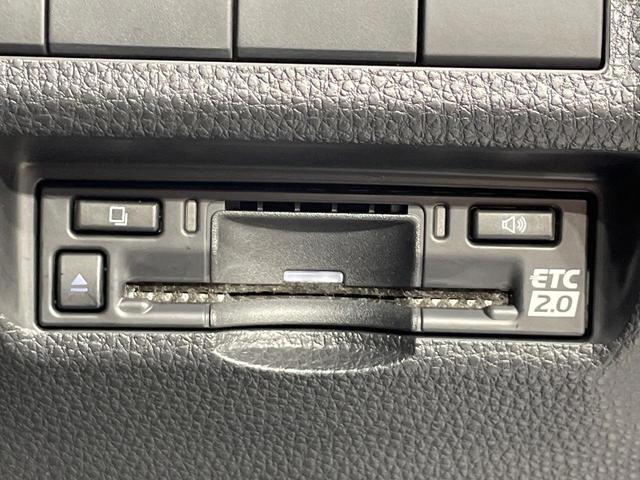 ＲＡＶ４ ハイブリッドアドベンチャー　オフロードパッケージＩＩ　純正１０．５型ナビ　４ＷＤ　バックカメラ　衝突軽減　レーダークルーズ　禁煙車　電動リアゲート　ハーフレザーシート　パワーシート　コーナーセンサー　スマートキー　ＬＥＤヘッド　ビルトインＥＴＣ（6枚目）