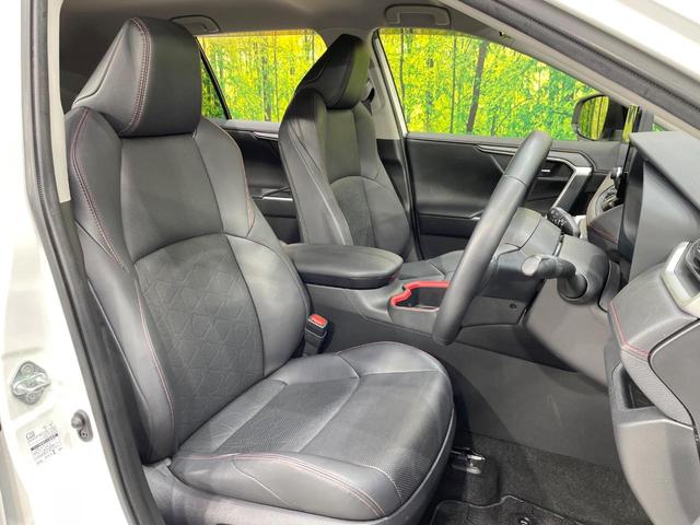 ＲＡＶ４ ハイブリッドアドベンチャー　オフロードパッケージＩＩ　純正１０．５型ナビ　４ＷＤ　バックカメラ　衝突軽減　レーダークルーズ　禁煙車　電動リアゲート　ハーフレザーシート　パワーシート　コーナーセンサー　スマートキー　ＬＥＤヘッド　ビルトインＥＴＣ（8枚目）