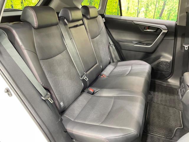 ＲＡＶ４ ハイブリッドアドベンチャー　オフロードパッケージＩＩ　純正１０．５型ナビ　４ＷＤ　バックカメラ　衝突軽減　レーダークルーズ　禁煙車　電動リアゲート　ハーフレザーシート　パワーシート　コーナーセンサー　スマートキー　ＬＥＤヘッド　ビルトインＥＴＣ（9枚目）