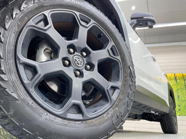 ＲＡＶ４ ハイブリッドアドベンチャー　オフロードパッケージＩＩ　純正１０．５型ナビ　４ＷＤ　バックカメラ　衝突軽減　レーダークルーズ　禁煙車　電動リアゲート　ハーフレザーシート　パワーシート　コーナーセンサー　スマートキー　ＬＥＤヘッド　ビルトインＥＴＣ（13枚目）