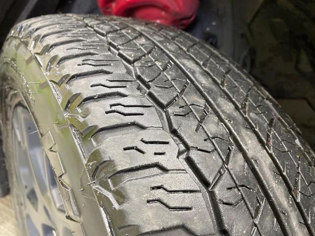 ＲＡＶ４ ハイブリッドアドベンチャー　オフロードパッケージＩＩ　純正１０．５型ナビ　４ＷＤ　バックカメラ　衝突軽減　レーダークルーズ　禁煙車　電動リアゲート　ハーフレザーシート　パワーシート　コーナーセンサー　スマートキー　ＬＥＤヘッド　ビルトインＥＴＣ（68枚目）