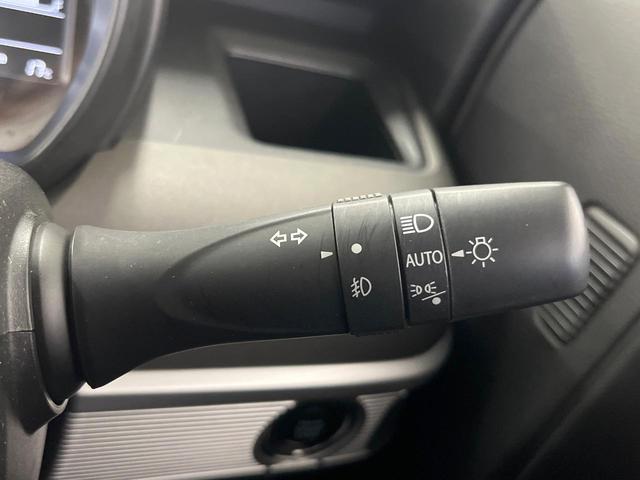 スペーシアギア ハイブリッドＸＺ　純正９型ナビ　両側電動ドア　全周囲カメラ　衝突軽減　レーダークルーズ　禁煙車　ドラレコ　コーナーセンサー　スマートキー　ＬＥＤヘッド　ルーフレール　ビルトインＥＴＣ　純正１４インチアルミ　オートライト（29枚目）