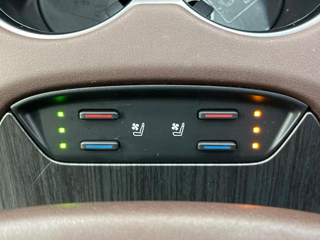 ハリアー Ｚ　レザーパッケージ　１２．３型ナビ　バックカメラ　ＪＢＬサウンド　衝突被害軽減システム　レーダークルーズ　禁煙車　電動リアゲート　レザーシート　前席シートエアコン　ドラレコ　コーナーセンサー　スマートキー　ＬＥＤヘッド（6枚目）