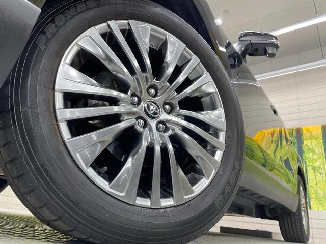 ハリアー Ｚ　レザーパッケージ　１２．３型ナビ　バックカメラ　ＪＢＬサウンド　衝突被害軽減システム　レーダークルーズ　禁煙車　電動リアゲート　レザーシート　前席シートエアコン　ドラレコ　コーナーセンサー　スマートキー　ＬＥＤヘッド（13枚目）