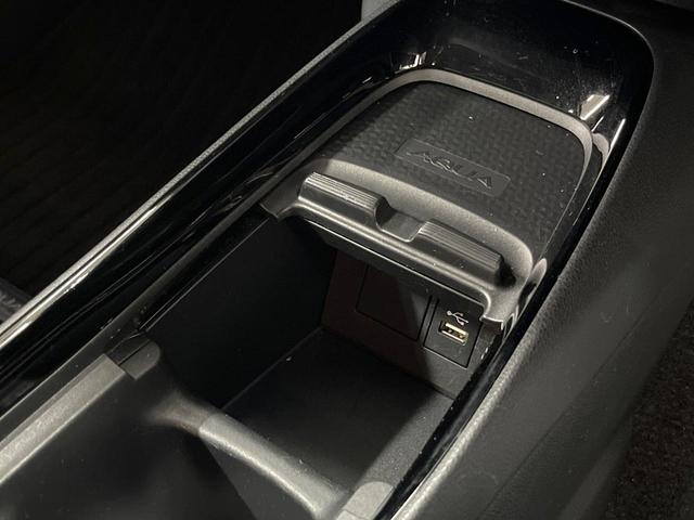 アクア Ｇ　純正ＤＡ　全周囲カメラ　衝突軽減　レーダークルーズ　シートヒーター　禁煙車　ドラレコ　コーナーセンサー　スマートキー　ＬＥＤヘッド　ビルトインＥＴＣ　オートライト　オートエアコン　Ｂｌｕｅｔｏｏｔｈ（43枚目）