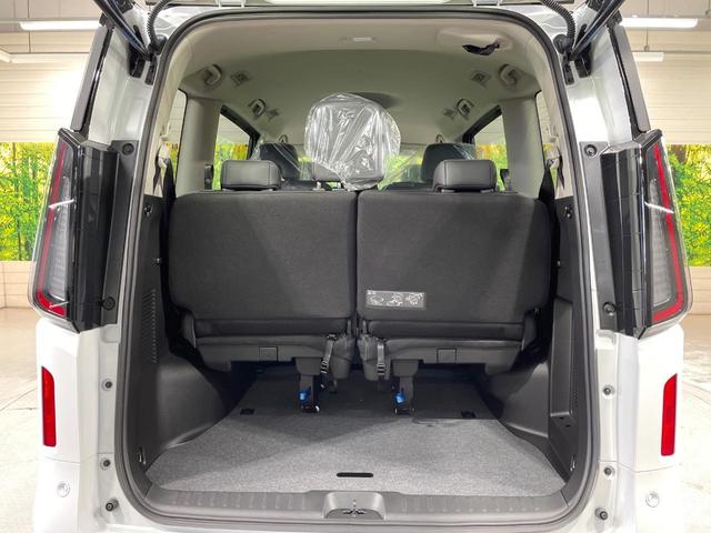 セレナ ｅ－パワー　ハイウェイスターＶ　登録済未使用車　純正１２型ナビ　アラウンドビューモニター　レーダークルーズ　コーナーセンサー　スマートキー　ＬＥＤヘッド　ＥＴＣ２．０　純正１６インチアルミ　オートハイビーム　車線逸脱警報（66枚目）