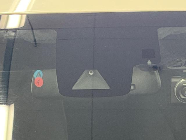 プリウス Ｓセーフティプラス　ＳＤナビ　バックカメラ　衝突軽減　レーダークルーズ　禁煙車　ドラレコ　コーナーセンサー　スマートキー　ＬＥＤヘッド　ＥＴＣ　純正１５インチアルミ　パークアシスト　オートライト　オートエアコン（7枚目）