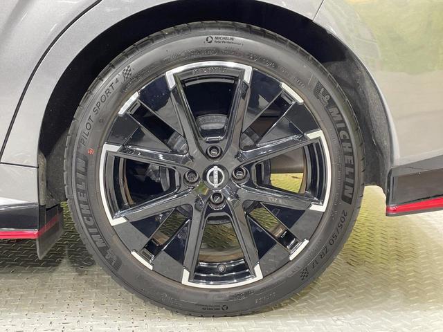 オーラ ニスモ　純正９型ナビ　全周囲カメラ　衝突軽減　プロパイロット　禁煙車　ドラレコ　コーナーセンサー　スマートキー　ＬＥＤヘッド　ビルトインＥＴＣ　純正１７インチアルミ　オートハイビーム　オートライト（60枚目）
