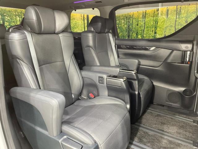 アルファード ２．５Ｓ　Ｃパッケージ　純正９型ＤＡ　サンルーフ　両側電動ドア　後席モニター　バックカメラ　レーダークルーズ　禁煙車　電動リアゲート　ハーフレザーシート　前席シートエアコン　ドラレコ　コーナーセンサー　スマートキー（9枚目）