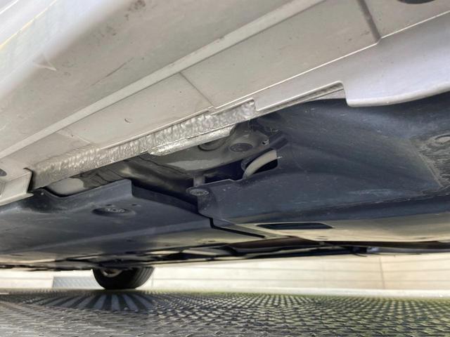 プリウス Ａプレミアム　純正９型ナビ　バックカメラ　１００Ｖ電源　衝突軽減　レーダークルーズ　禁煙車　レザーシート　パワーシート　ドラレコ　スマートキー　ＬＥＤヘッド　ビルトインＥＴＣ　オートハイビーム　車線逸脱警報（22枚目）