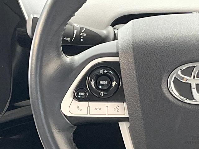プリウス Ａプレミアム　純正９型ナビ　バックカメラ　１００Ｖ電源　衝突軽減　レーダークルーズ　禁煙車　レザーシート　パワーシート　ドラレコ　スマートキー　ＬＥＤヘッド　ビルトインＥＴＣ　オートハイビーム　車線逸脱警報（25枚目）