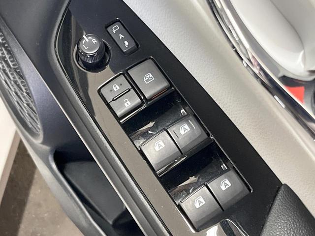 プリウス Ａプレミアム　純正９型ナビ　バックカメラ　１００Ｖ電源　衝突軽減　レーダークルーズ　禁煙車　レザーシート　パワーシート　ドラレコ　スマートキー　ＬＥＤヘッド　ビルトインＥＴＣ　オートハイビーム　車線逸脱警報（42枚目）