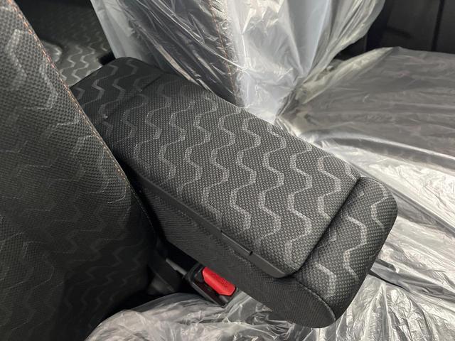 スペーシアギア ハイブリッドＸＺ　届出済未使用車　純正９型ナビ　両側電動ドア　全周囲カメラ　衝突軽減　レーダークルーズ　コーナーセンサー　スマートキー　ＬＥＤヘッド　純正１４インチアルミ　オートハイビーム　オートライト　オートエアコン（43枚目）