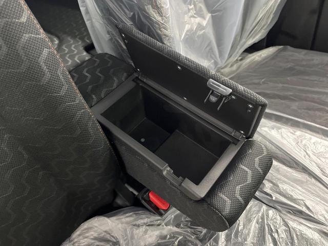 スペーシアギア ハイブリッドＸＺ　届出済未使用車　純正９型ナビ　両側電動ドア　全周囲カメラ　衝突軽減　レーダークルーズ　コーナーセンサー　スマートキー　ＬＥＤヘッド　純正１４インチアルミ　オートハイビーム　オートライト　オートエアコン（47枚目）