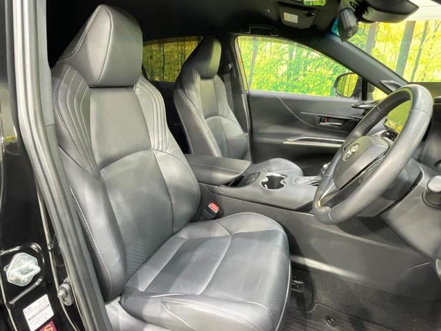 運転席シート廻りは使用感も少なく、良好な状態となっています。前オーナー様が丁寧に使っていたことがよくわかりますね。