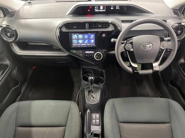 アクア Ｓスタイルブラック　ＳＤナビ　ＥＴＣ　ドラレコ　バックカメラ　スマートキー　プッシュスタート　衝突軽減装置　オートエアコン　フルセグＴＶ　Ｂｌｕｅｔｏｏｔｈ　電動格納ドアミラー　プライバシーガラス　横滑り防止装置（2枚目）