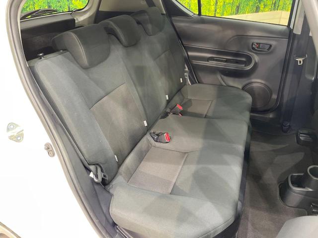 アクア Ｓスタイルブラック　ＳＤナビ　ＥＴＣ　ドラレコ　バックカメラ　スマートキー　プッシュスタート　衝突軽減装置　オートエアコン　フルセグＴＶ　Ｂｌｕｅｔｏｏｔｈ　電動格納ドアミラー　プライバシーガラス　横滑り防止装置（9枚目）