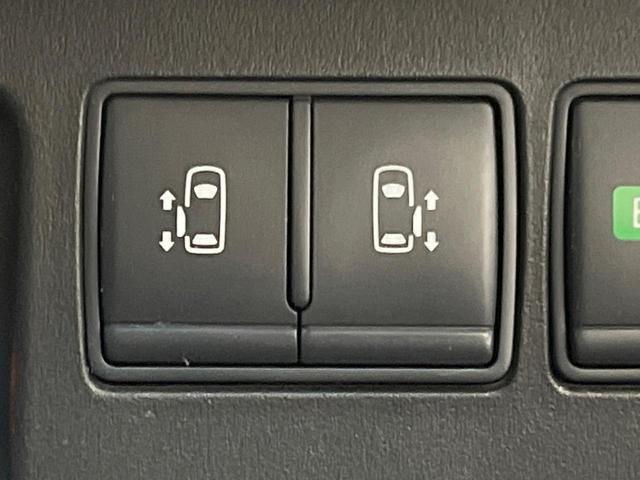 セレナ ハイウェイスター　Ｖセレ＋セーフティＩＩ　ＳＨＶ　ＳＤナビ　全周囲カメラ　両側電動スライド　衝突軽減装置　ＨＩＤヘッド　クルーズコントロール　オートエアコン　シートリフター　サンシェード　リアオートエアコン　アイドリングストップ　電動格納ドアミラー（5枚目）