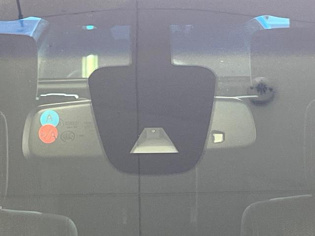 セレナ ハイウェイスター　Ｖセレ＋セーフティＩＩ　ＳＨＶ　ＳＤナビ　全周囲カメラ　両側電動スライド　衝突軽減装置　ＨＩＤヘッド　クルーズコントロール　オートエアコン　シートリフター　サンシェード　リアオートエアコン　アイドリングストップ　電動格納ドアミラー（7枚目）