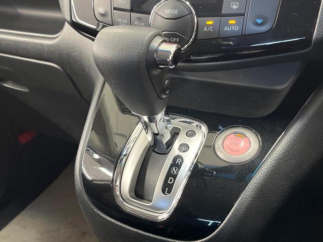 セレナ ハイウェイスター　Ｖセレ＋セーフティＩＩ　ＳＨＶ　ＳＤナビ　全周囲カメラ　両側電動スライド　衝突軽減装置　ＨＩＤヘッド　クルーズコントロール　オートエアコン　シートリフター　サンシェード　リアオートエアコン　アイドリングストップ　電動格納ドアミラー（24枚目）