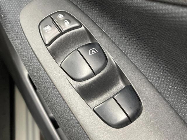 セレナ ハイウェイスター　Ｖセレ＋セーフティＩＩ　ＳＨＶ　ＳＤナビ　全周囲カメラ　両側電動スライド　衝突軽減装置　ＨＩＤヘッド　クルーズコントロール　オートエアコン　シートリフター　サンシェード　リアオートエアコン　アイドリングストップ　電動格納ドアミラー（33枚目）