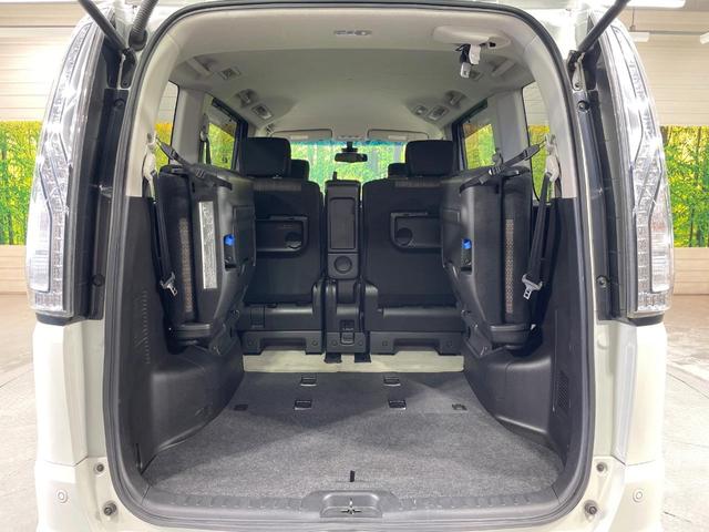 セレナ ハイウェイスター　Ｖセレ＋セーフティＩＩ　ＳＨＶ　ＳＤナビ　全周囲カメラ　両側電動スライド　衝突軽減装置　ＨＩＤヘッド　クルーズコントロール　オートエアコン　シートリフター　サンシェード　リアオートエアコン　アイドリングストップ　電動格納ドアミラー（45枚目）