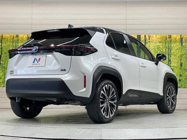 ヤリスクロス ハイブリッドＺ　純正８型ＤＡ　全周囲カメラ　衝突軽減装置　レーダークルーズ　ＥＴＣ　ブラインドスポットモニター　Ｂｌｕｅｔｏｏｔｈ　ＬＥＤヘッド　シートヒーター　オートエアコン　パワーシート　１８インチアルミ（17枚目）