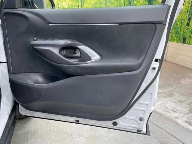 ヤリスクロス ハイブリッドＺ　純正８型ＤＡ　全周囲カメラ　衝突軽減装置　レーダークルーズ　ＥＴＣ　ブラインドスポットモニター　Ｂｌｕｅｔｏｏｔｈ　ＬＥＤヘッド　シートヒーター　オートエアコン　パワーシート　１８インチアルミ（52枚目）