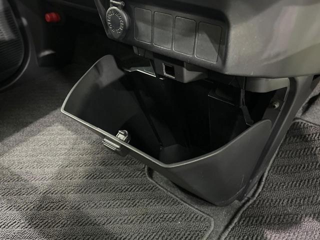 ルーミー カスタムＧ　純正９型ナビ　両側電動ドア　バックカメラ　レーダークルーズ　禁煙車　コーナーセンサー　スマートキー　ＬＥＤヘッド　ビルトインＥＴＣ　純正１４インチアルミ　オートハイビーム　車線逸脱警報（50枚目）