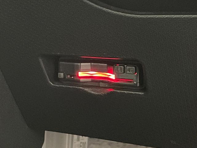 タント カスタムＸ　純正ＳＤナビ　両側電動ドア　バックカメラ　衝突被害軽減システム　禁煙車　ドラレコ　コーナーセンサー　スマートキー　ＬＥＤヘッド　ビルトインＥＴＣ　純正１４インチアルミ　オートライト　オートエアコン（6枚目）