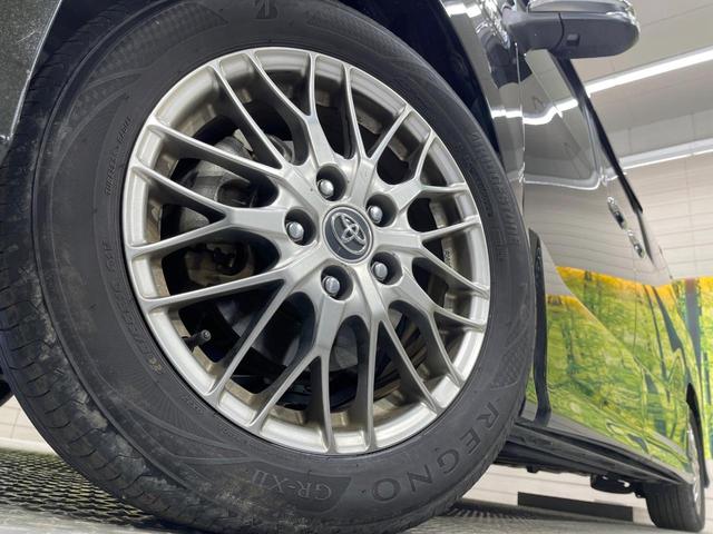 ヴォクシー ハイブリッドＺＳ　煌　純正９型ＳＤナビ　後席モニター　両側電動ドア　バックカメラ　衝突被害軽減システム　禁煙車　ドラレコ　スマートキー　ＬＥＤヘッド　ビルトインＥＴＣ　クルコン　純正１６ＡＷ　オートライト　デュアルエアコン（12枚目）