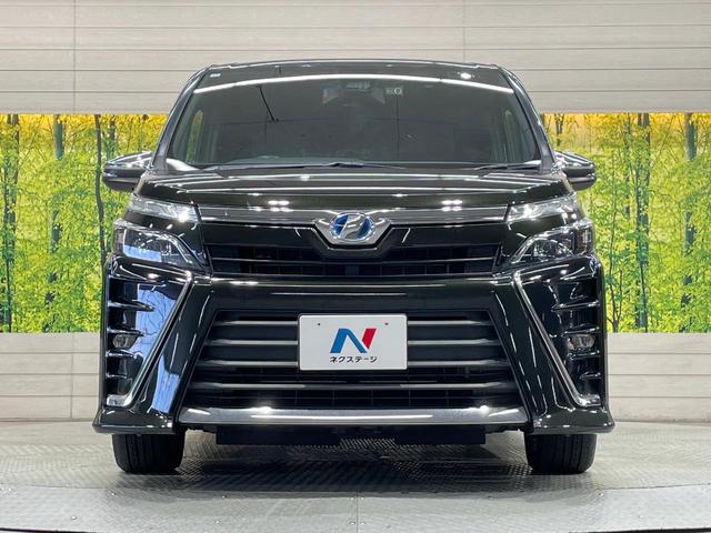 ヴォクシー ハイブリッドＺＳ　煌　純正９型ＳＤナビ　後席モニター　両側電動ドア　バックカメラ　衝突被害軽減システム　禁煙車　ドラレコ　スマートキー　ＬＥＤヘッド　ビルトインＥＴＣ　クルコン　純正１６ＡＷ　オートライト　デュアルエアコン（14枚目）