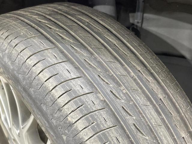 ヴォクシー ハイブリッドＺＳ　煌　純正９型ＳＤナビ　後席モニター　両側電動ドア　バックカメラ　衝突被害軽減システム　禁煙車　ドラレコ　スマートキー　ＬＥＤヘッド　ビルトインＥＴＣ　クルコン　純正１６ＡＷ　オートライト　デュアルエアコン（21枚目）