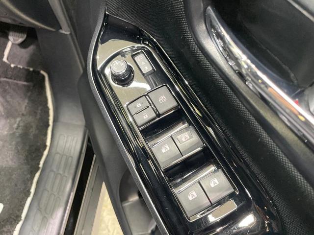 ヴォクシー ハイブリッドＺＳ　煌　純正９型ＳＤナビ　後席モニター　両側電動ドア　バックカメラ　衝突被害軽減システム　禁煙車　ドラレコ　スマートキー　ＬＥＤヘッド　ビルトインＥＴＣ　クルコン　純正１６ＡＷ　オートライト　デュアルエアコン（27枚目）