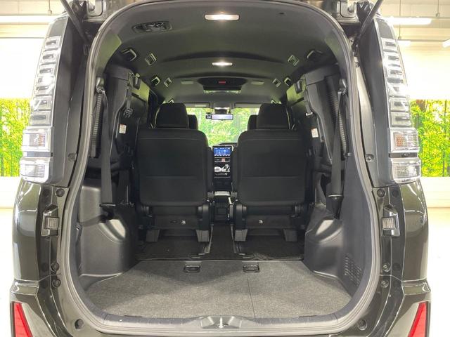 ヴォクシー ハイブリッドＺＳ　煌　純正９型ＳＤナビ　後席モニター　両側電動ドア　バックカメラ　衝突被害軽減システム　禁煙車　ドラレコ　スマートキー　ＬＥＤヘッド　ビルトインＥＴＣ　クルコン　純正１６ＡＷ　オートライト　デュアルエアコン（52枚目）