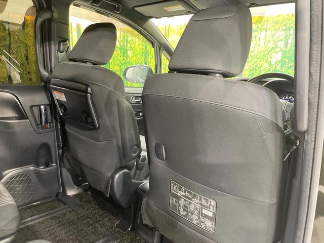 ヴォクシー ハイブリッドＺＳ　煌　純正９型ＳＤナビ　後席モニター　両側電動ドア　バックカメラ　衝突被害軽減システム　禁煙車　ドラレコ　スマートキー　ＬＥＤヘッド　ビルトインＥＴＣ　クルコン　純正１６ＡＷ　オートライト　デュアルエアコン（60枚目）