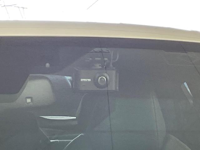 C-HR G LEDエディション 純正ナビ バックカメラ レーダークルーズ 禁煙車 ハーフレザーシート コーナーセンサー スマートキー LEDヘッド ビルトインETC 純正18インチアルミ オートハイビーム 車線逸脱警報(25枚目)