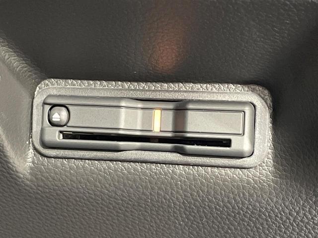 ステップワゴン ｅ：ＨＥＶスパーダ　プレミアムライン　純正１１．４型ナビ　全周囲カメラ　両側電動スライド　衝突軽減装置　レーダークルーズ　ＬＥＤヘッド　シートヒーター　ＥＴＣ　Ｂｌｕｅｔｏｏｔｈ　ドラレコ　電動パーキング　電動リアゲート（6枚目）