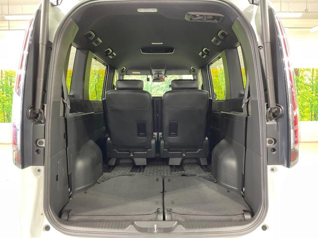 ステップワゴン ｅ：ＨＥＶスパーダ　プレミアムライン　純正１１．４型ナビ　全周囲カメラ　両側電動スライド　衝突軽減装置　レーダークルーズ　ＬＥＤヘッド　シートヒーター　ＥＴＣ　Ｂｌｕｅｔｏｏｔｈ　ドラレコ　電動パーキング　電動リアゲート（11枚目）