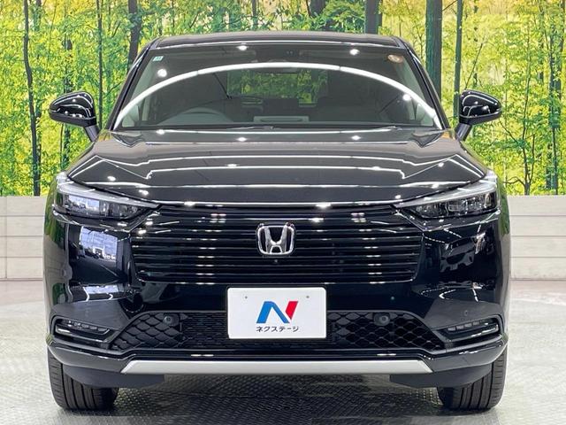 ヴェゼル ｅ：ＨＥＶ　Ｚ　登録済未使用車　純正９型ナビ　全周囲カメラ　衝突軽減装置　　電動リアゲート　ブラインドスポットモニター　コーナーセンサー　スマートキー　ＬＥＤヘッド　ＥＴＣ　純正１８インチアルミ　オートライト（14枚目）
