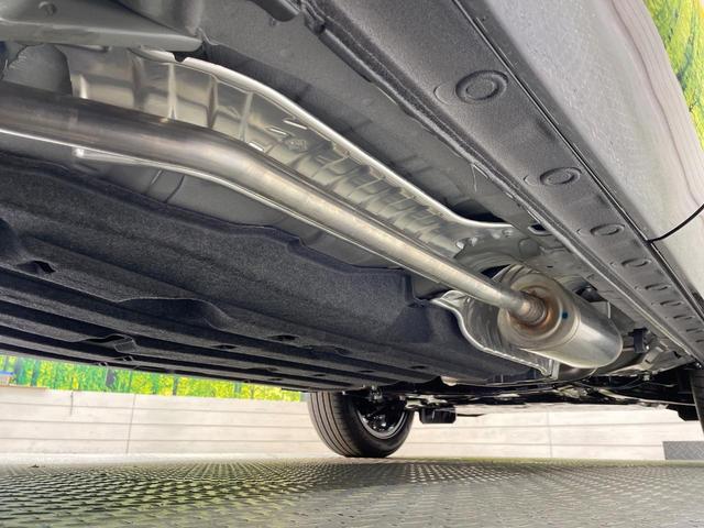 ヴェゼル ｅ：ＨＥＶ　Ｚ　登録済未使用車　純正９型ナビ　全周囲カメラ　衝突軽減装置　　電動リアゲート　ブラインドスポットモニター　コーナーセンサー　スマートキー　ＬＥＤヘッド　ＥＴＣ　純正１８インチアルミ　オートライト（20枚目）