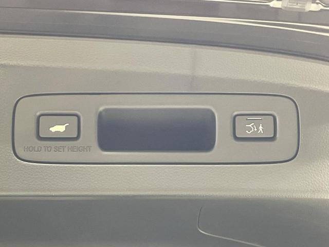 ヴェゼル ｅ：ＨＥＶ　Ｚ　登録済未使用車　純正９型ナビ　全周囲カメラ　衝突軽減装置　　電動リアゲート　ブラインドスポットモニター　コーナーセンサー　スマートキー　ＬＥＤヘッド　ＥＴＣ　純正１８インチアルミ　オートライト（62枚目）