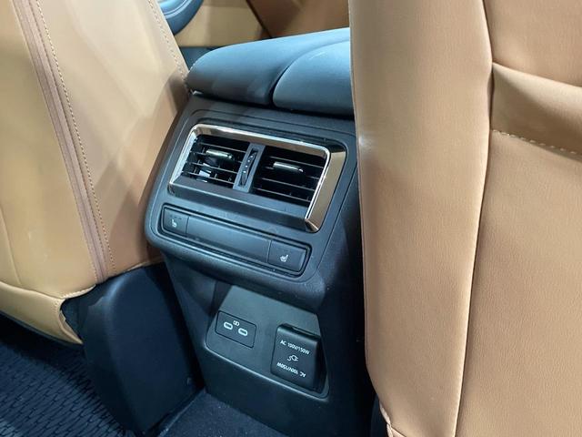 ＣＸ－６０ ＸＤ－ハイブリッド　プレミアムスポーツ　サンルーフ　純正１２．３型ナビ　全周囲カメラ　ＢＯＳＥサウンド　レーダークルーズ　ブラインドスポットモニタ　シートヒーター　ステアリングヒーター　パワーシート　電動リアゲート　本革シート　ＥＴＣ（47枚目）