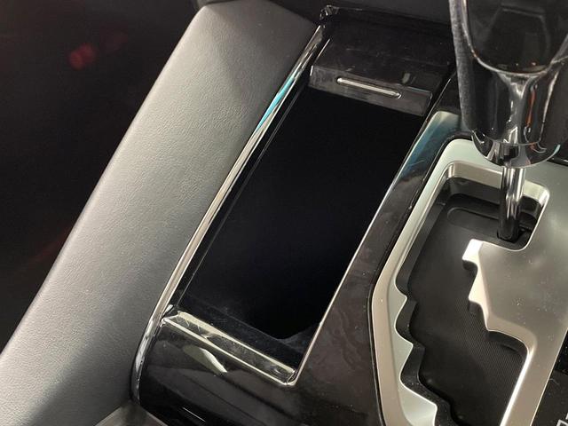 アルファード ２．５Ｓ　Ｃパッケージ　純正１０型ナビ　後席モニター　両側電動ドア　デジタルミラー　ＢＳＭ　衝突軽減装置　レーダークルーズ　禁煙車　電動リアゲート　レザーシート　前席シートエアコン　前後席パワーシート　ドラレコ　バックカメラ（43枚目）