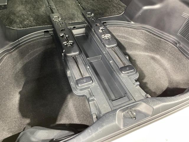 アルファード ２．５Ｓ　Ｃパッケージ　純正１０型ナビ　後席モニター　両側電動ドア　デジタルミラー　ＢＳＭ　衝突軽減装置　レーダークルーズ　禁煙車　電動リアゲート　レザーシート　前席シートエアコン　前後席パワーシート　ドラレコ　バックカメラ（68枚目）