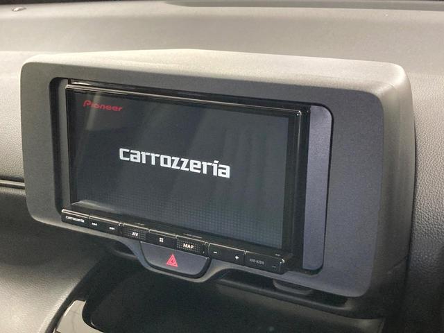 ヤリスクロス Ｘ　ＳＤナビ　衝突軽減装置　レーダークルーズ　ＥＴＣ　ドラレコ　Ｂｌｕｅｔｏｏｔｈ　バックカメラ　スマートキー　プッシュスタート　Ｂｌｕｅｔｏｏｔｈ　シートリフター　電動パーキング　オートホールド（3枚目）