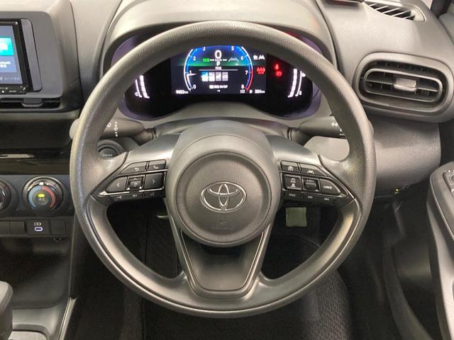 ヤリスクロス Ｘ　ＳＤナビ　衝突軽減装置　レーダークルーズ　ＥＴＣ　ドラレコ　Ｂｌｕｅｔｏｏｔｈ　バックカメラ　スマートキー　プッシュスタート　Ｂｌｕｅｔｏｏｔｈ　シートリフター　電動パーキング　オートホールド（11枚目）